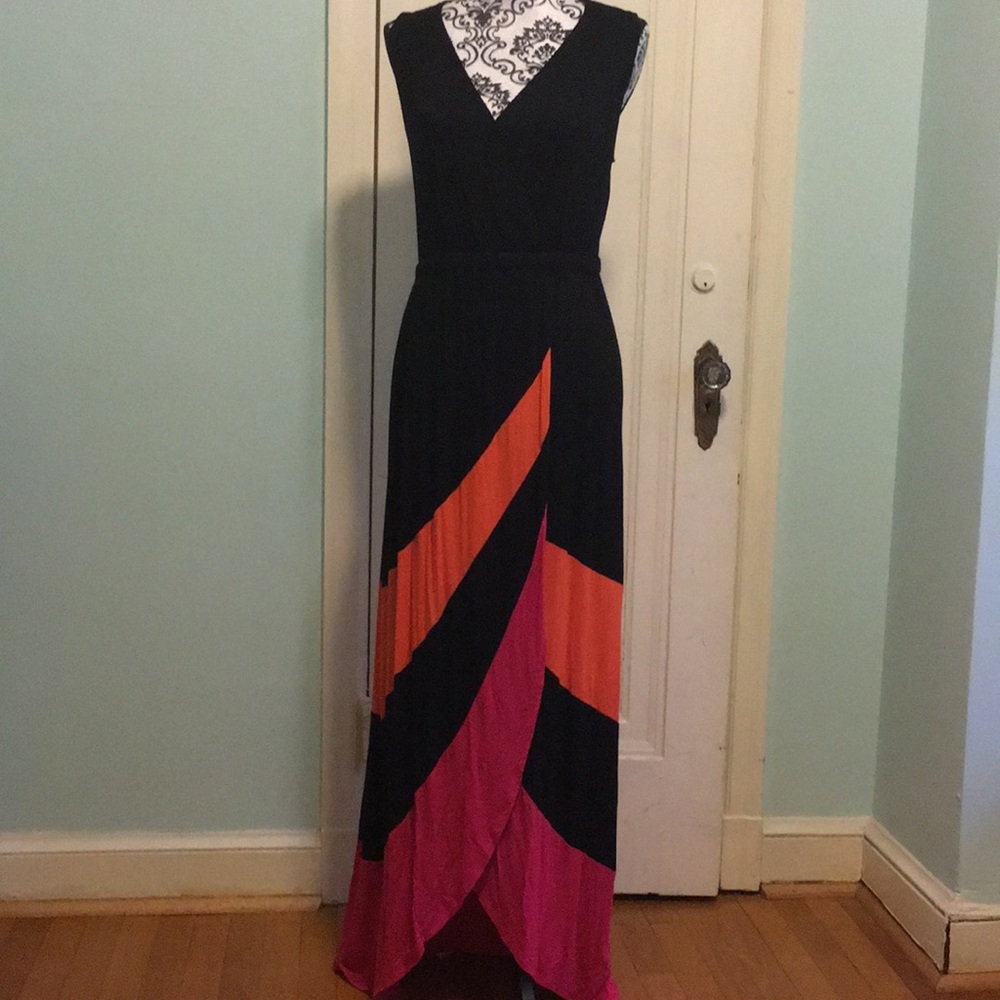 Sleeveless maxi dress